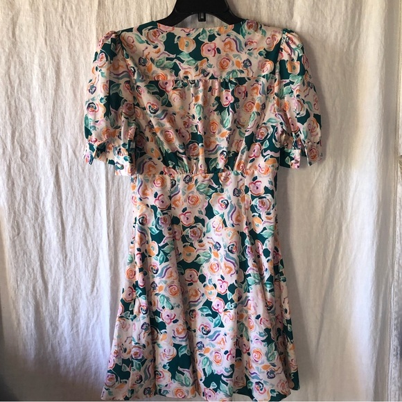 TOPSHOP floral deep v neck dress with flare skirt green pink and gold size 4 - Picture 6 of 9